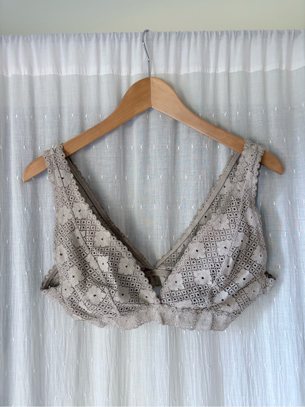 aerie Lace Bralette in Taupe Gray